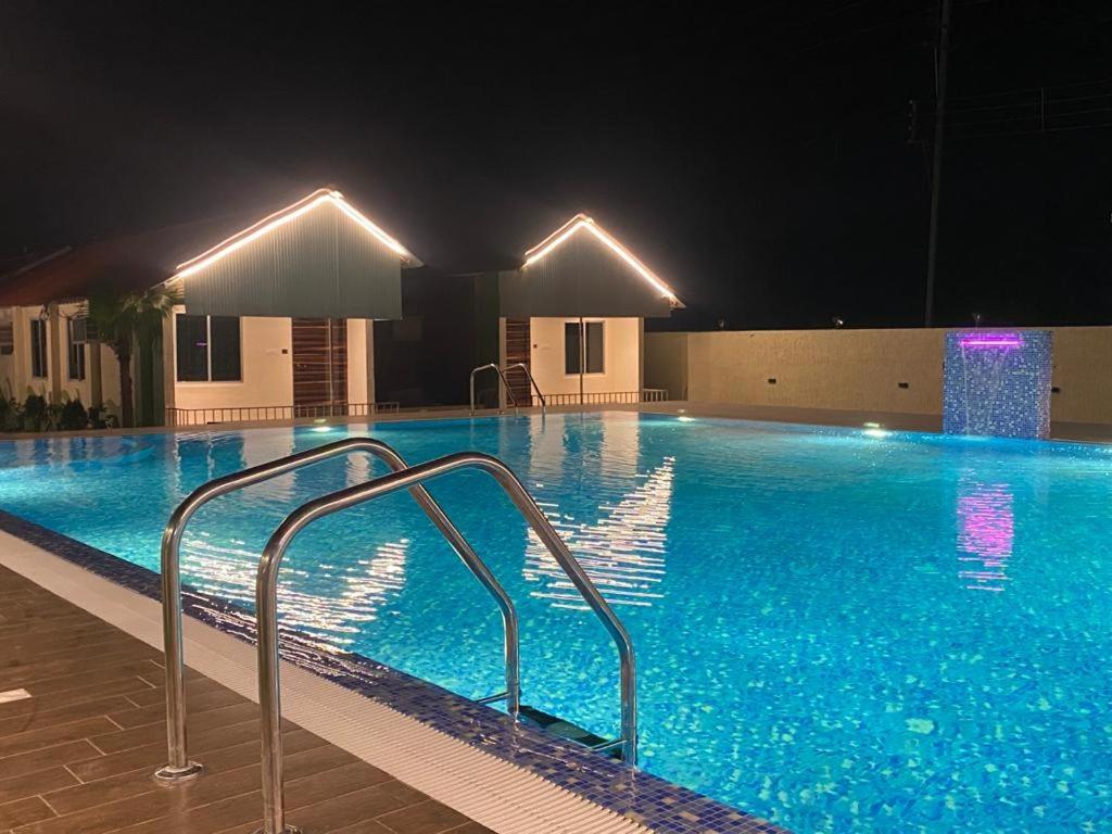 New Mouchak Hotel & Resorts Tajpur 外观 照片