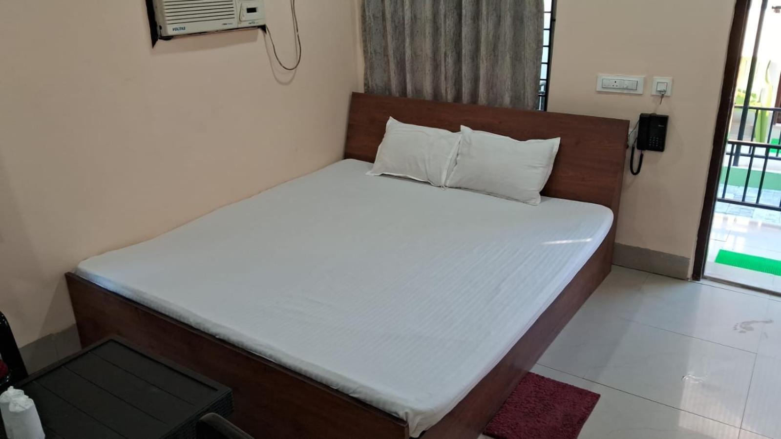 New Mouchak Hotel & Resorts Tajpur 外观 照片