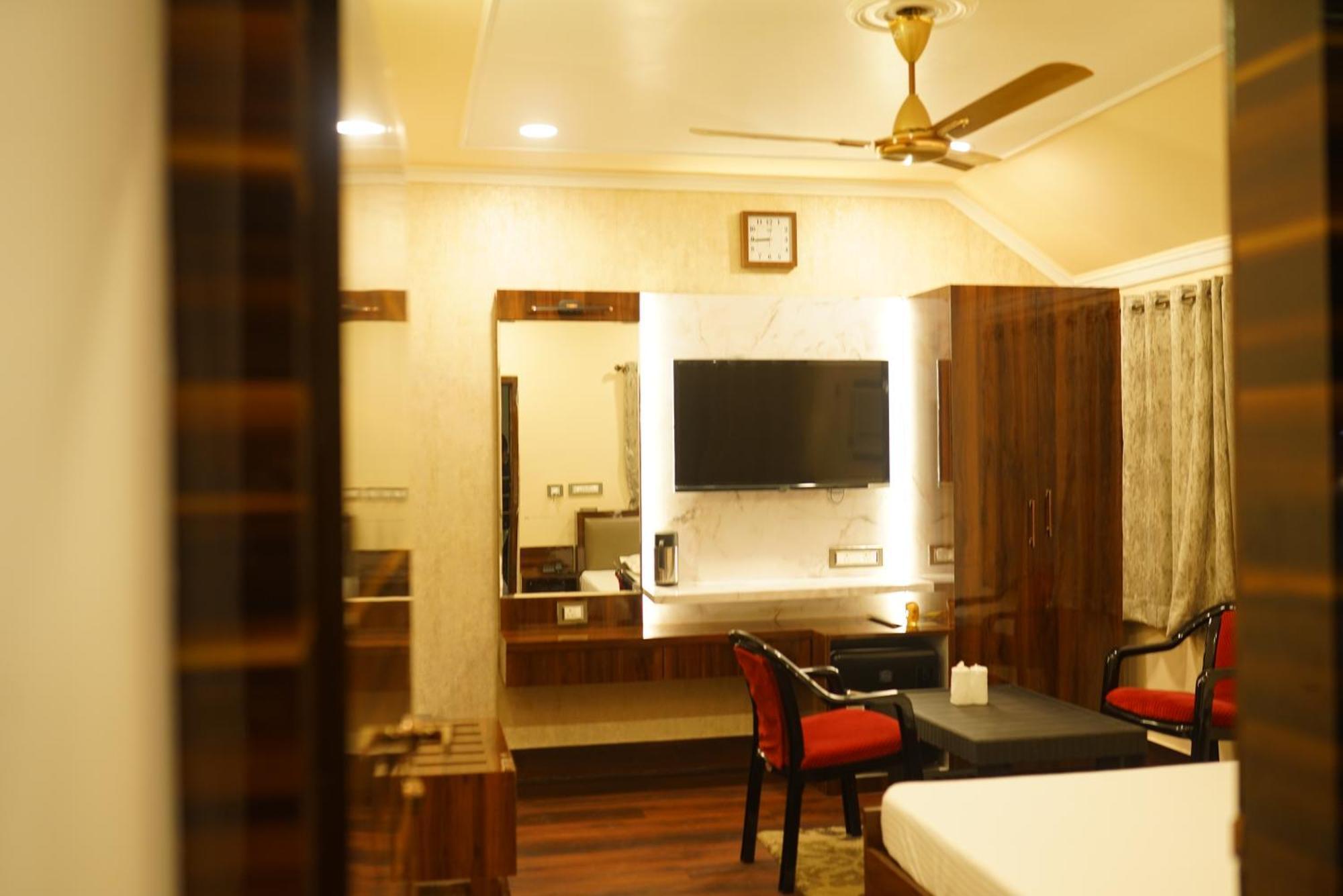 New Mouchak Hotel & Resorts Tajpur 外观 照片