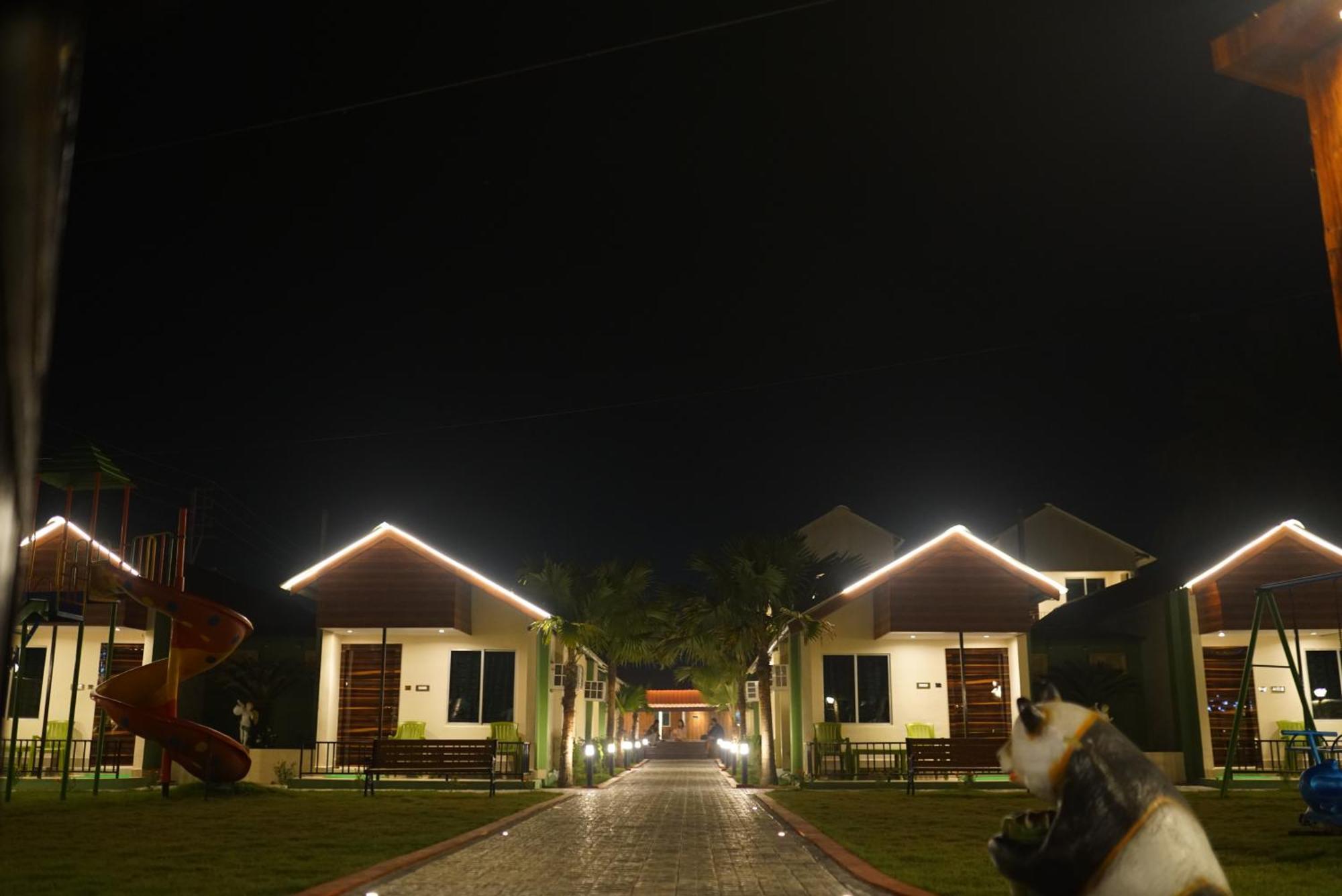 New Mouchak Hotel & Resorts Tajpur 外观 照片